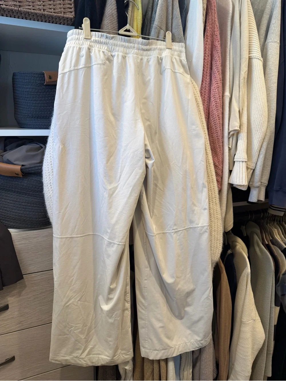 Lululemon Swift Wide-Leg Mid-Rise
Pant *Full Length - Picture 3 of 3